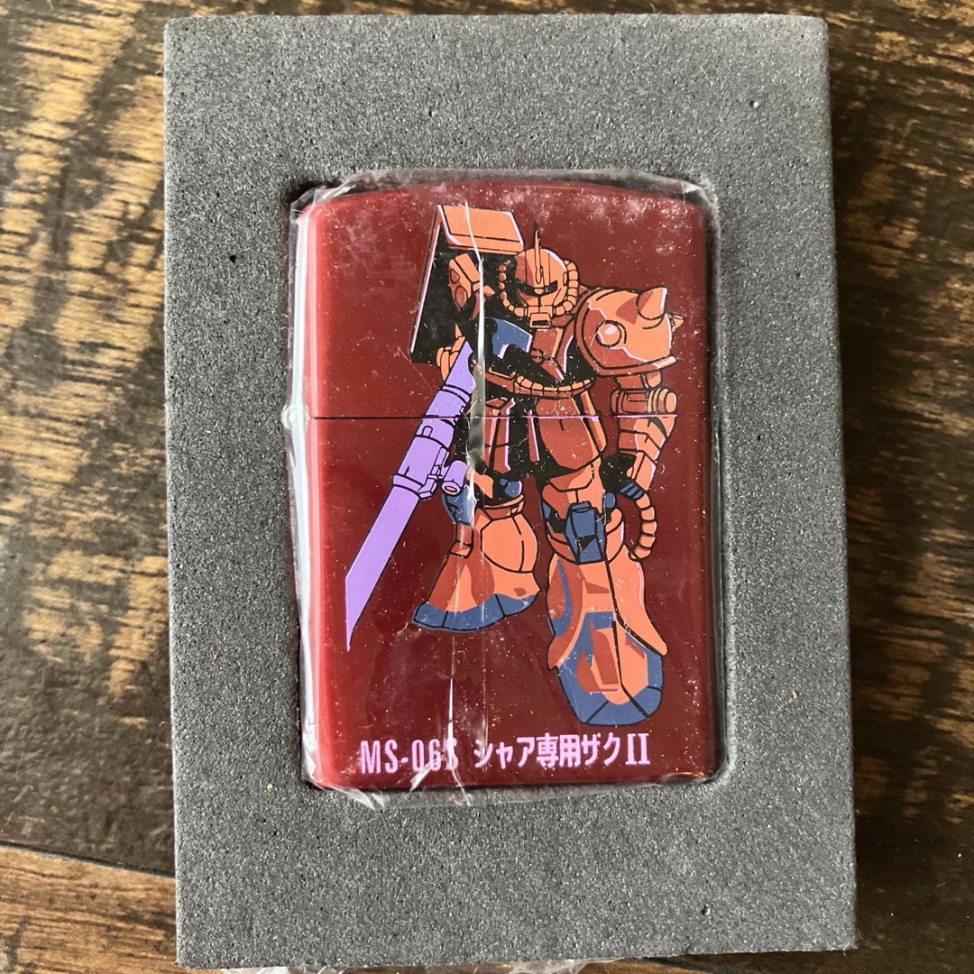 新品未使用　ZIPPO ジッポ　ガンダム　シャア専用ザク エンタメ/ホビーのおもちゃ/ぬいぐるみ(キャラクターグッズ)の商品写真