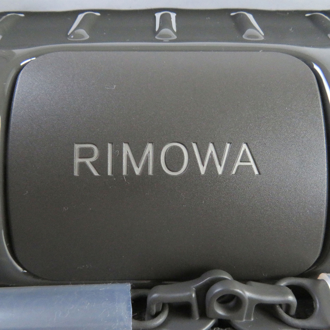 RIMOWA(リモワ)の未使用品 RIMOWA リモワ 842.53.83.4 エッセンシャル スリーブ キャビン TSAロック搭載 4輪 スーツケース キャリーバッグ スレートグレー 37L 保存袋付き メンズ メンズのバッグ(トラベルバッグ/スーツケース)の商品写真