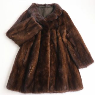 毛並み美品☆MINK　ミンク　裏地花柄刺繍入り　本毛皮コート　ブラウン　15号　毛質艶やか・柔らか◎(毛皮/ファーコート)