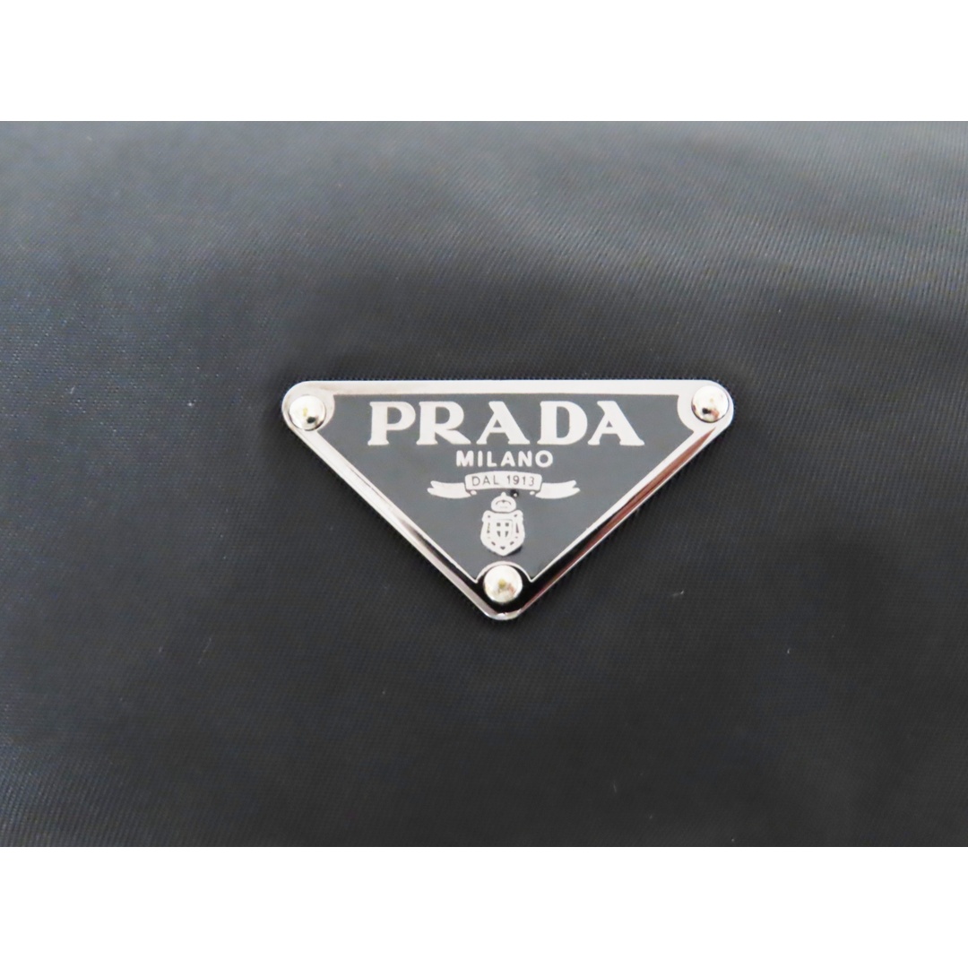 PRADA(プラダ)のT03 PRADA プラダ ロゴブレート ナイロン/レザー ショルダーバッグ ブラック レディースのバッグ(ショルダーバッグ)の商品写真