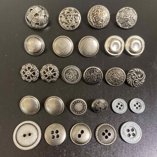 メタルボタン　金属ボタン  アンティークシルバー　燻銀 22〜11mm 全26個(各種パーツ)