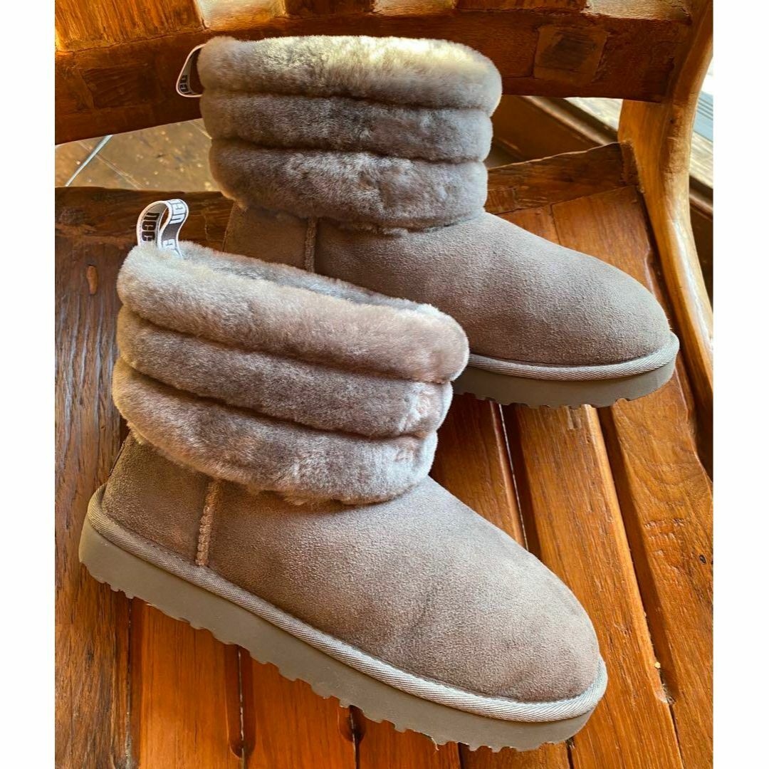 全国完売・激レア✨超美品✨24厚手～24.5靴下✨UGG✨フラッフ ミニ