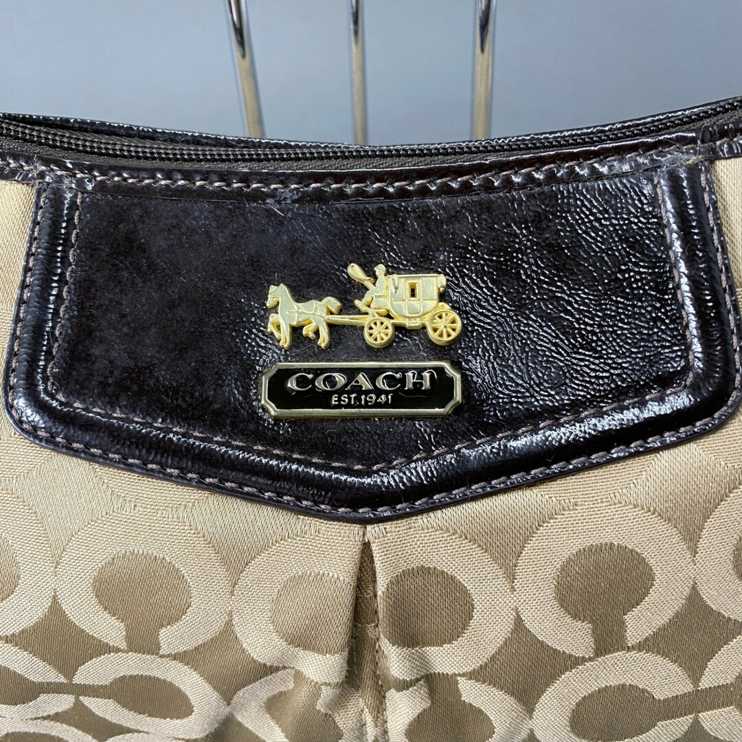 COACH(コーチ)のFc1 COACH コーチ オプアート ハンドバッグ アクセサリーポーチ ハンドバッグ プリントサテン 43265 ゴールド ベージュ系 レディース レディースのバッグ(ハンドバッグ)の商品写真