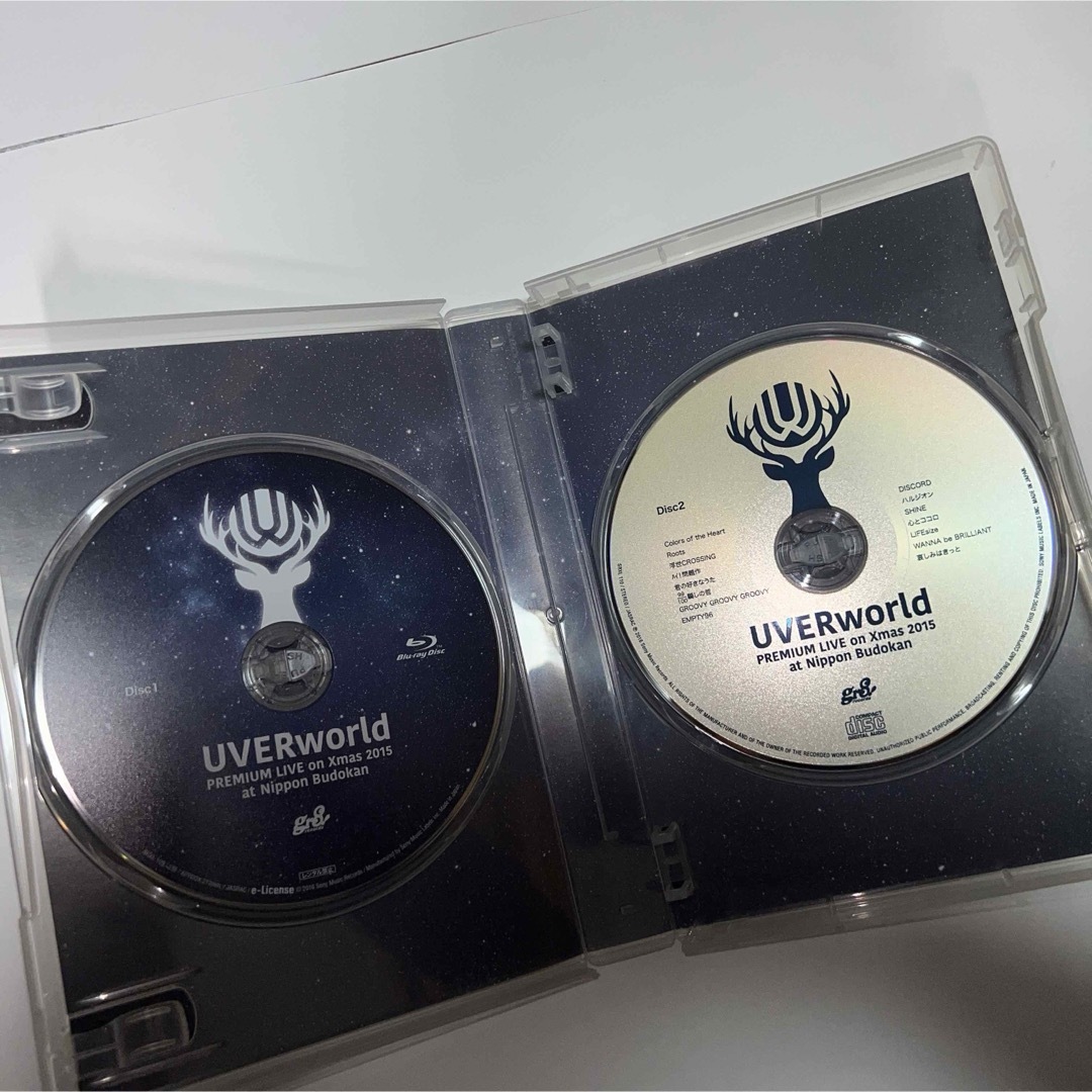 UVERworld(ウーバーワールド)のUVERworld クリスマスライブ　2015 Blu-ray+CD エンタメ/ホビーのDVD/ブルーレイ(ミュージック)の商品写真