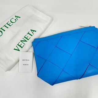 ボッテガヴェネタ(Bottega Veneta)の新品極美品 ボッテガ♡ 水色 マキシイントレチャート クラッチバッグ(クラッチバッグ)