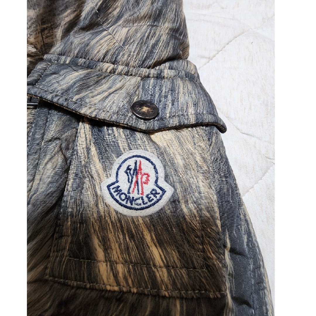 MONCLER(モンクレール)の【レア/訳有/格安】　モンクレール　BYRON　バイロン　ダウンジャケット メンズのジャケット/アウター(ダウンジャケット)の商品写真