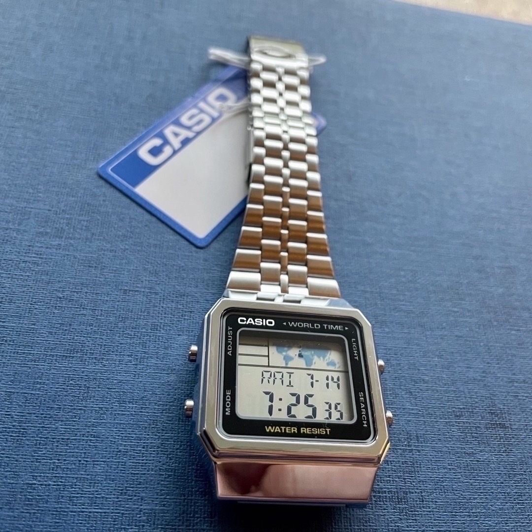 カシオ　デジタル腕時計　（新品）海外モデル　レトロスタイル　ワールドタイムモデル | フリマアプリ ラクマ