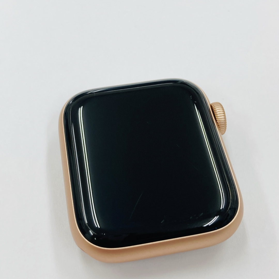 Apple Watch(アップルウォッチ)のアップルウォッチ se ゴールド 40mm スマートウォッチ Apple スマホ/家電/カメラのスマートフォン/携帯電話(その他)の商品写真