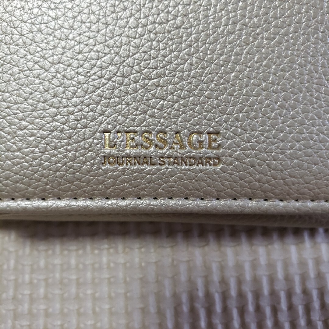 JOURNAL STANDARD(ジャーナルスタンダード)の新品、未使用 Journal Standard L'ESSAGE 折り財布① レディースのファッション小物(財布)の商品写真