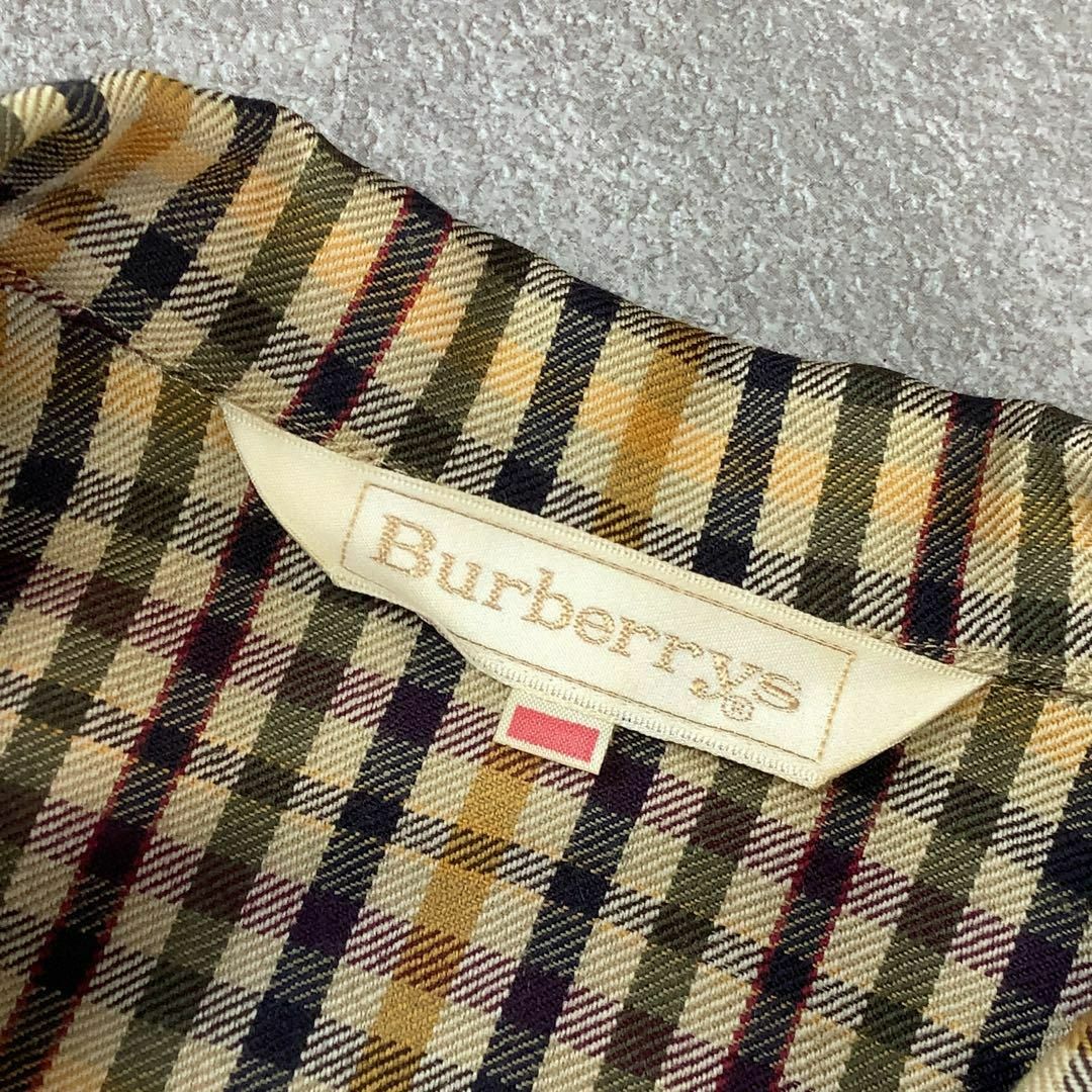 BURBERRY(バーバリー)の美品 90‘s Burberry チェック柄 金ボタン オープンカラーシャツ レディースのトップス(シャツ/ブラウス(長袖/七分))の商品写真