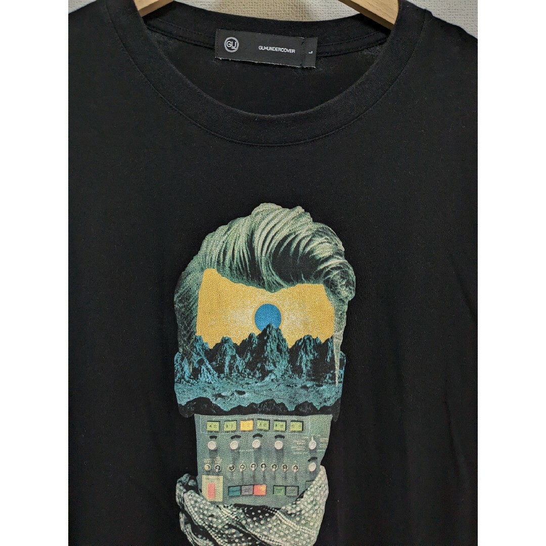 GU(ジーユー)のGU ジーユー ビッググラフィックT(5分袖)UNDERCOVER Tシャツ 黒 メンズのトップス(Tシャツ/カットソー(半袖/袖なし))の商品写真