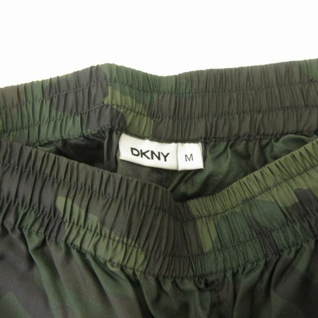 DKNY(ダナキャランニューヨーク)のダナキャランニューヨーク 美品 クロップドパンツ イージーパンツ 迷彩 緑 M レディースのパンツ(クロップドパンツ)の商品写真
