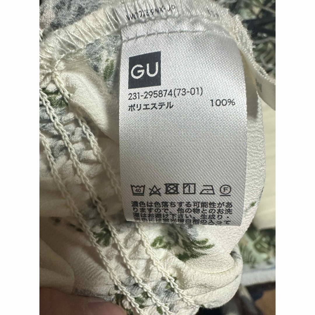 GU(ジーユー)のGU 花柄ブラウス レディースのトップス(シャツ/ブラウス(長袖/七分))の商品写真