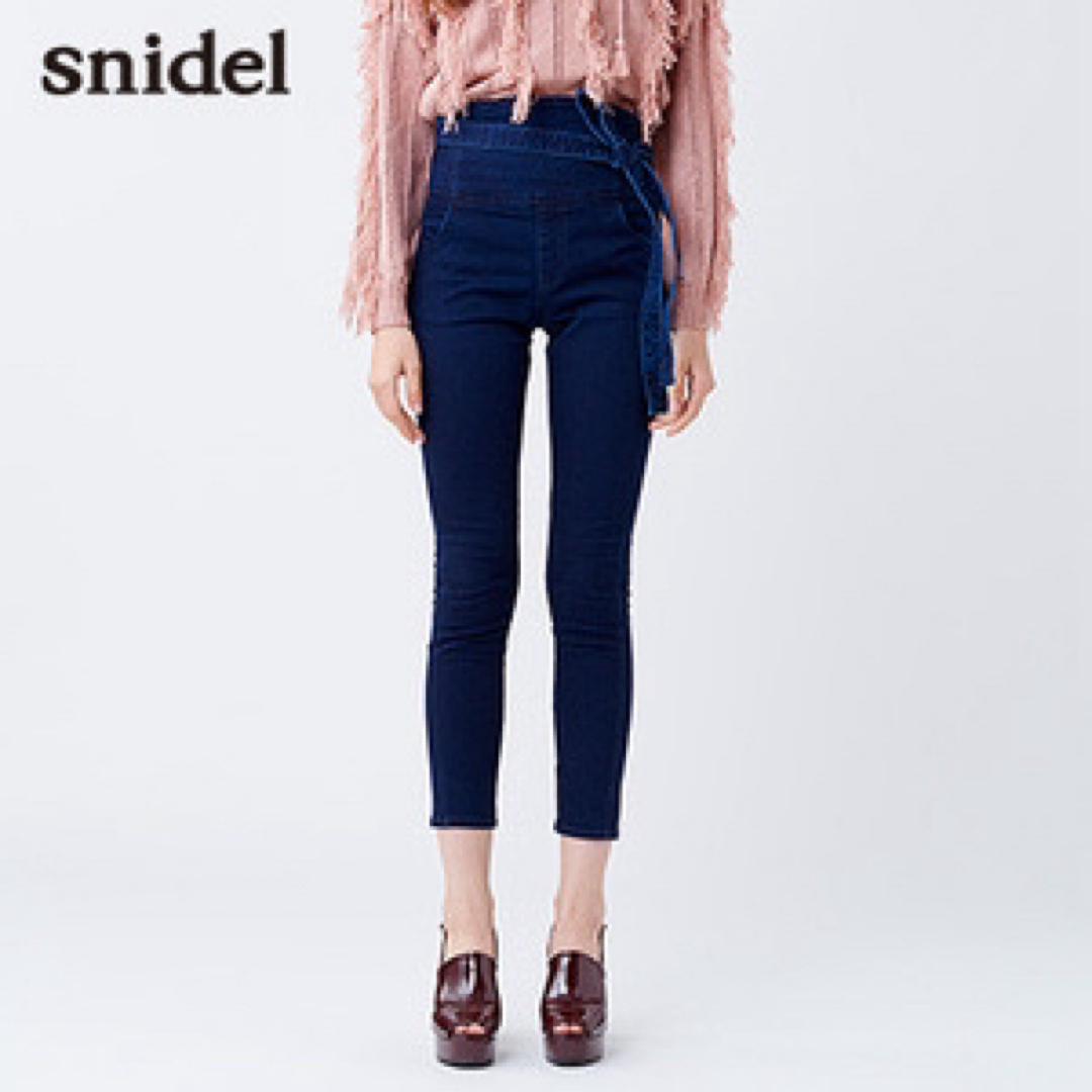 SNIDEL(スナイデル)のsnidel デニム　ハイウエスト　スキニーパンツ レディースのパンツ(デニム/ジーンズ)の商品写真