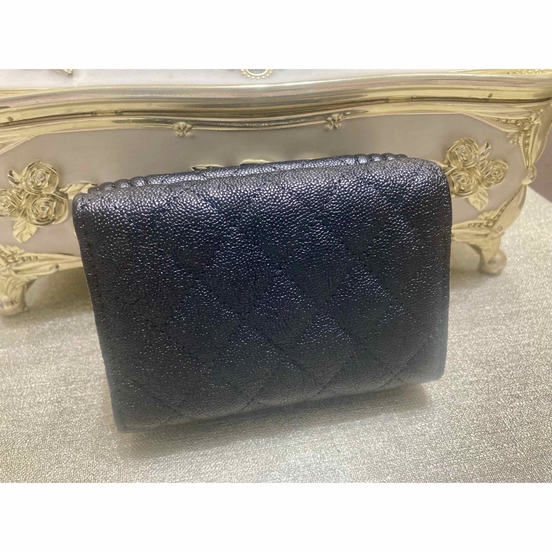 CHANEL(シャネル)の【美品】正規品CHANEL ボーイシャネル キャビアスキン ウォレット ブラック レディースのファッション小物(財布)の商品写真