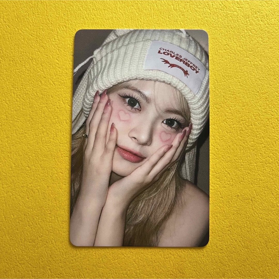 LESSERAFIM ウンチェ トレカ エンタメ/ホビーのCD(K-POP/アジア)の商品写真