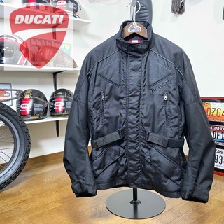 ドゥカティ(Ducati)の☆DUCATI ドゥカティ ナイロンジャケット ブラック/M（XL相当）(装備/装具)