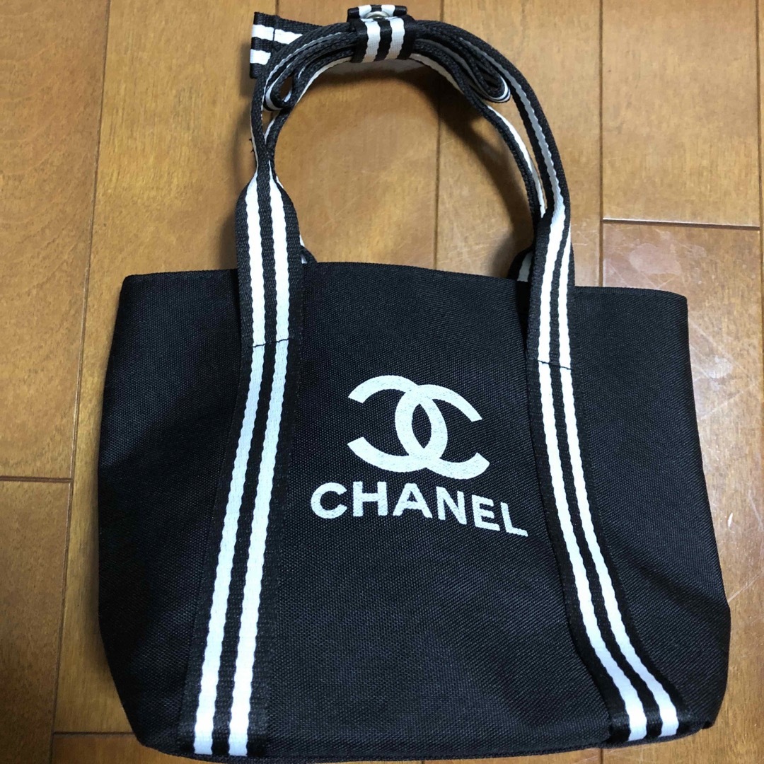 CHANEL(シャネル)のシャネル  ノベルティ　ミニトート エンタメ/ホビーのコレクション(ノベルティグッズ)の商品写真