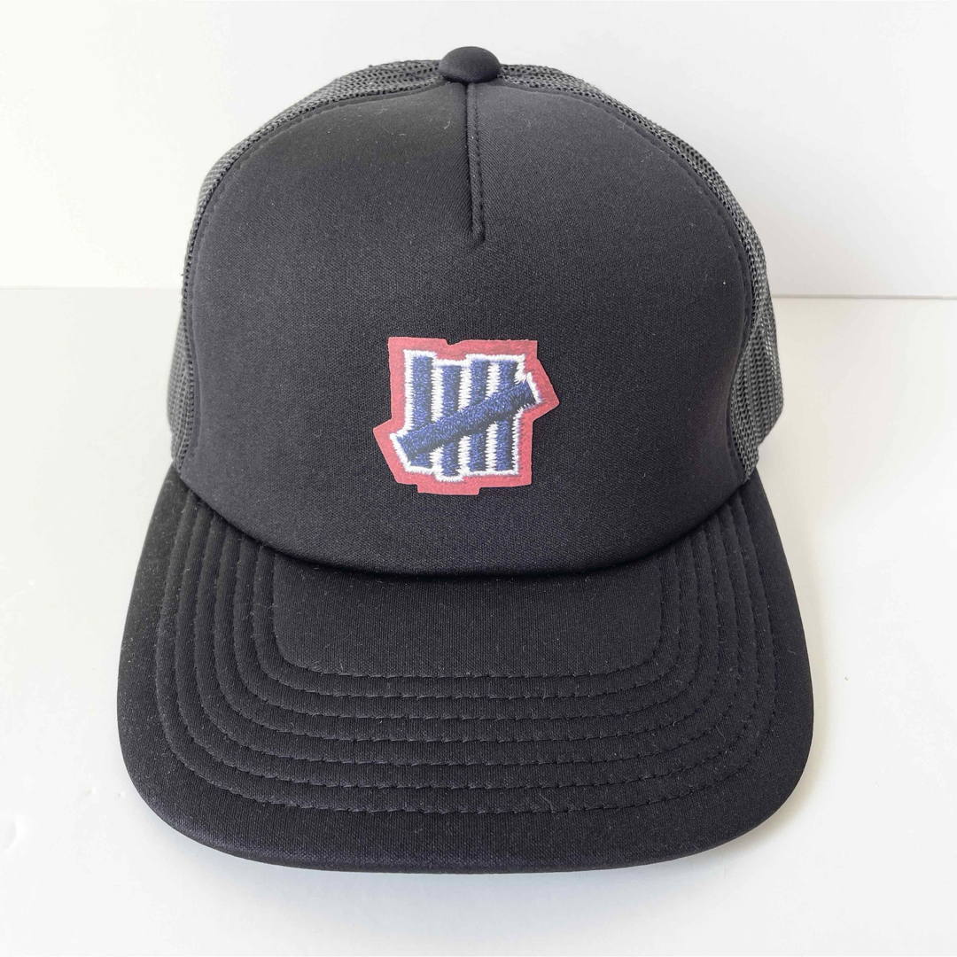 UNDEFEATED(アンディフィーテッド)のUndefeated Mesh Cap アンディフィーテッド メッシュキャップ メンズの帽子(キャップ)の商品写真