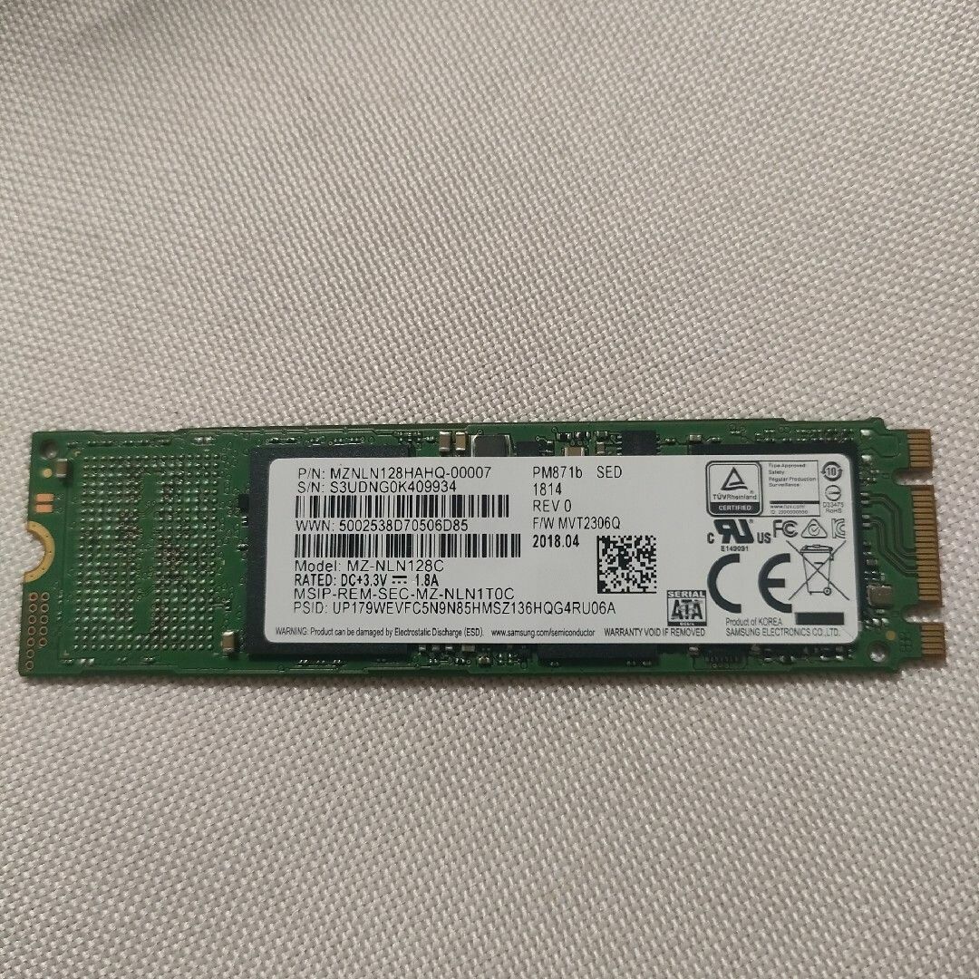SAMSUNG(サムスン)の【投げ売り】SAMSUNG製 SSD m.2 SATA 128GB スマホ/家電/カメラのPC/タブレット(PCパーツ)の商品写真