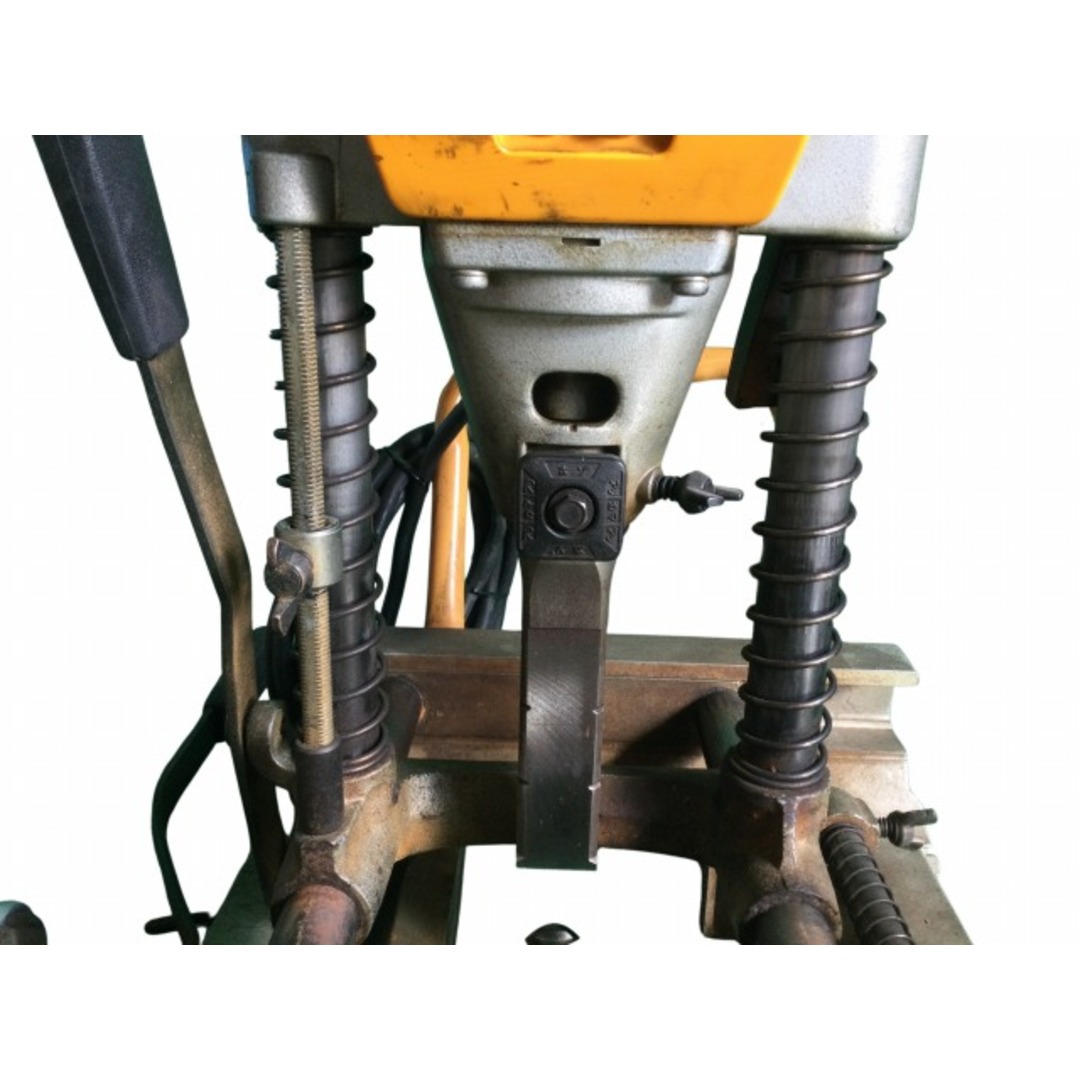 ☆品☆ makita マキタ 100V 手動カクノミ 7303 手動式 角のみ 角 ☆品☆ makita マキタ 100V 手動カクノミ 7303 手動式 角のみ 角