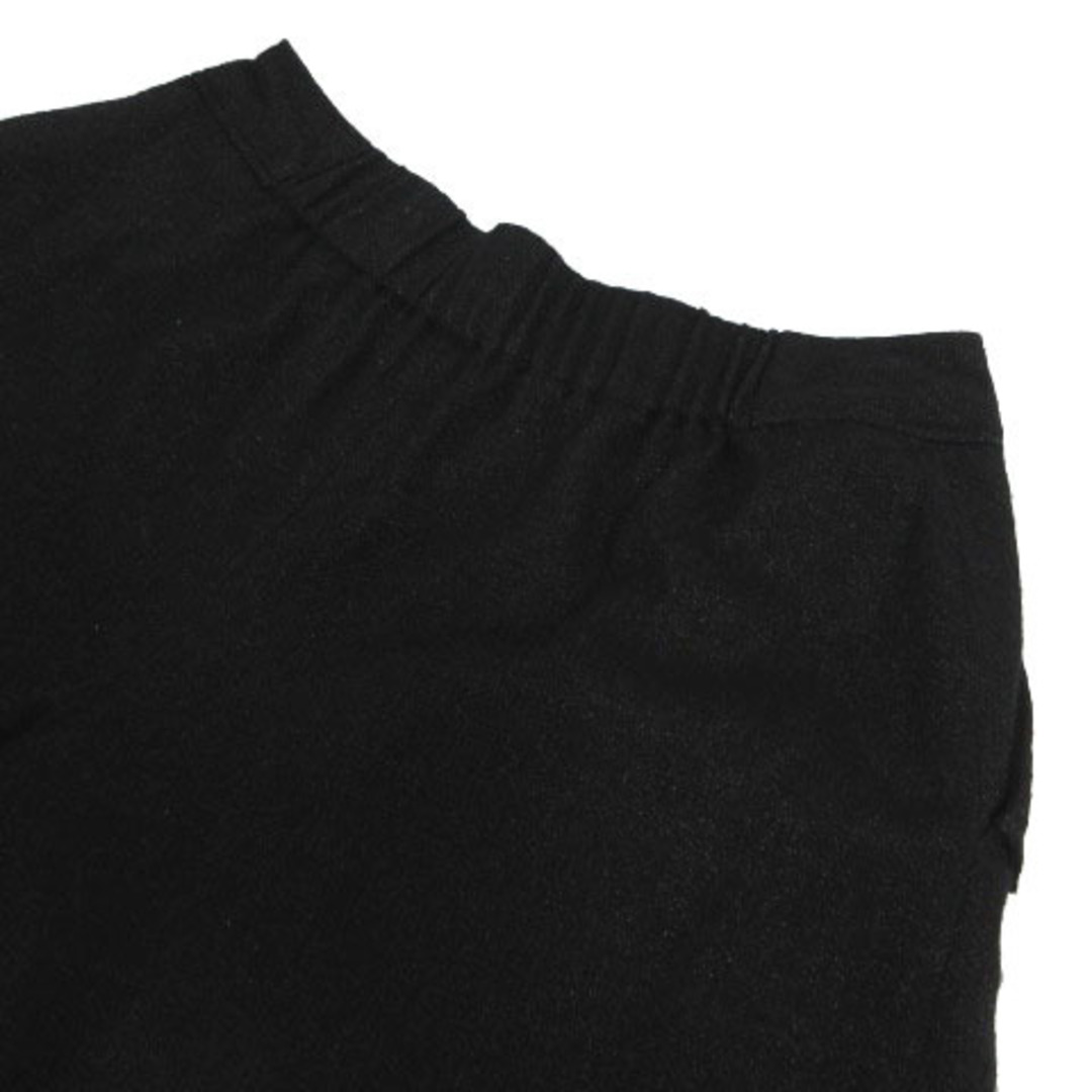 INDIVI(インディヴィ)のINDIVI パンツ ショートパンツ タック ラメ 日本製 ウール混  黒 42 レディースのパンツ(ショートパンツ)の商品写真