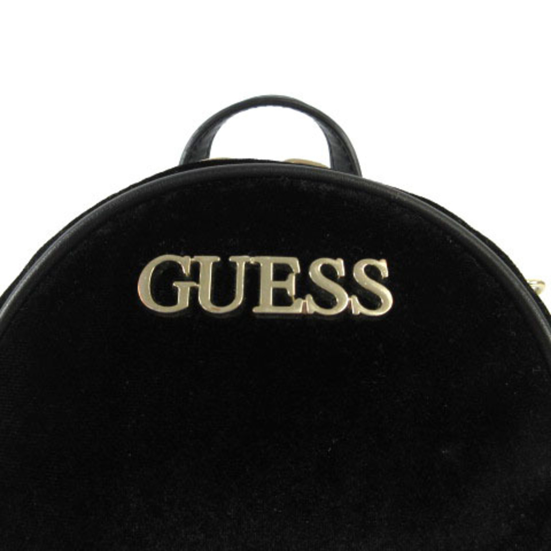 GUESS(ゲス)のGUESS ショルダーバッグ ポシェット ロゴプレート ベロア チェーン 黒 レディースのバッグ(ショルダーバッグ)の商品写真