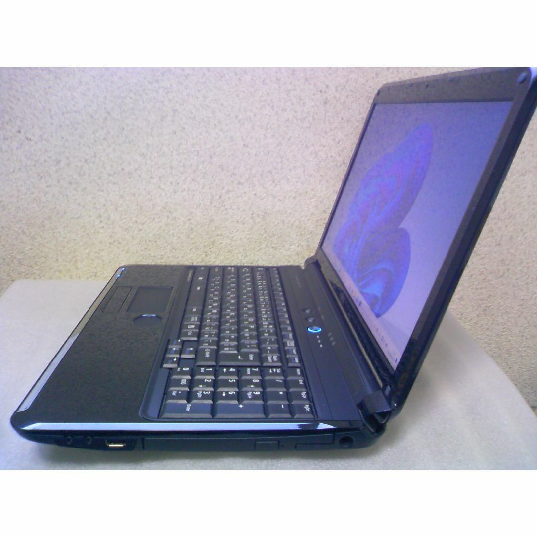 富士通(フジツウ)の☆Core™i5☆FMV LIFEBOOK AH56/C(シャイニーブラック) スマホ/家電/カメラのPC/タブレット(ノートPC)の商品写真