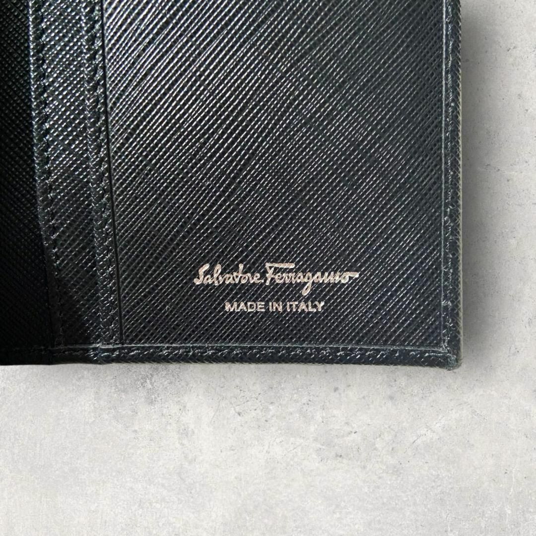 Salvatore Ferragamo(サルヴァトーレフェラガモ)の【美品】フェラガモ　長財布 ブラック　サフィアーノ　ガンチーニ レディースのファッション小物(財布)の商品写真