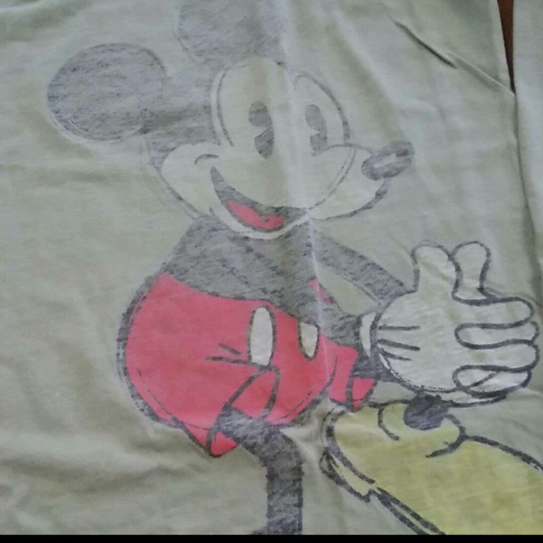 新品 Ｍ ディズニーヴィンテージ ロンＴ オリーブ メンズのトップス(Tシャツ/カットソー(七分/長袖))の商品写真