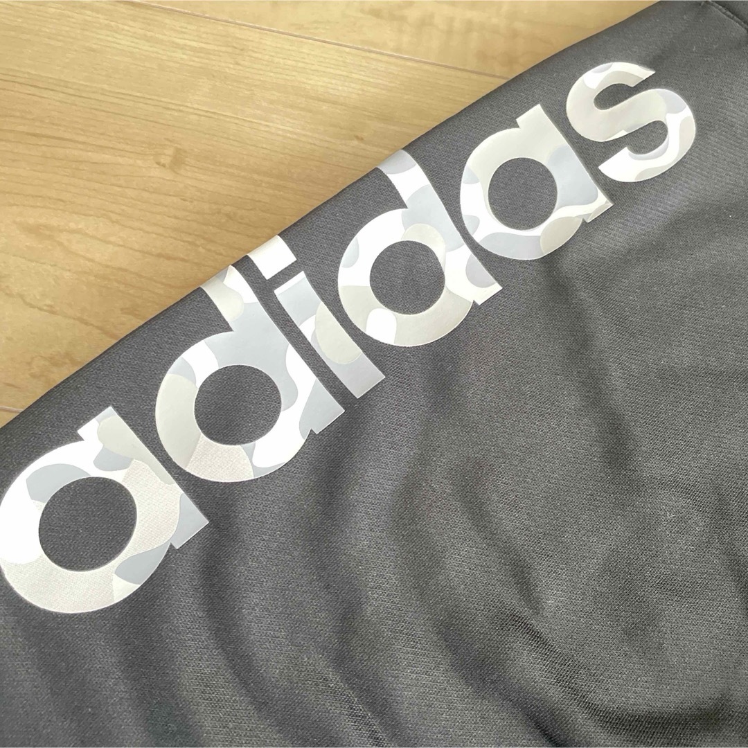 adidas(アディダス)のadidas アディダス　ジュニア　伸縮　ジャージ素材パンツ　ゆったり　160 キッズ/ベビー/マタニティのキッズ服男の子用(90cm~)(パンツ/スパッツ)の商品写真