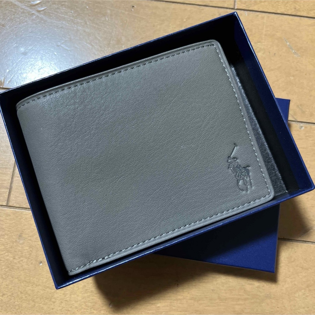 POLO RALPH LAUREN(ポロラルフローレン)の新品箱入り　ラルフローレン　レザー二つ折り財布　グレー メンズのファッション小物(折り財布)の商品写真