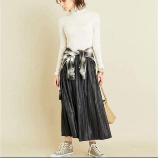 ビューティアンドユースユナイテッドアローズ(BEAUTY&YOUTH UNITED ARROWS)のUNITED ARROWS フェイクレザースカート(ロングスカート)