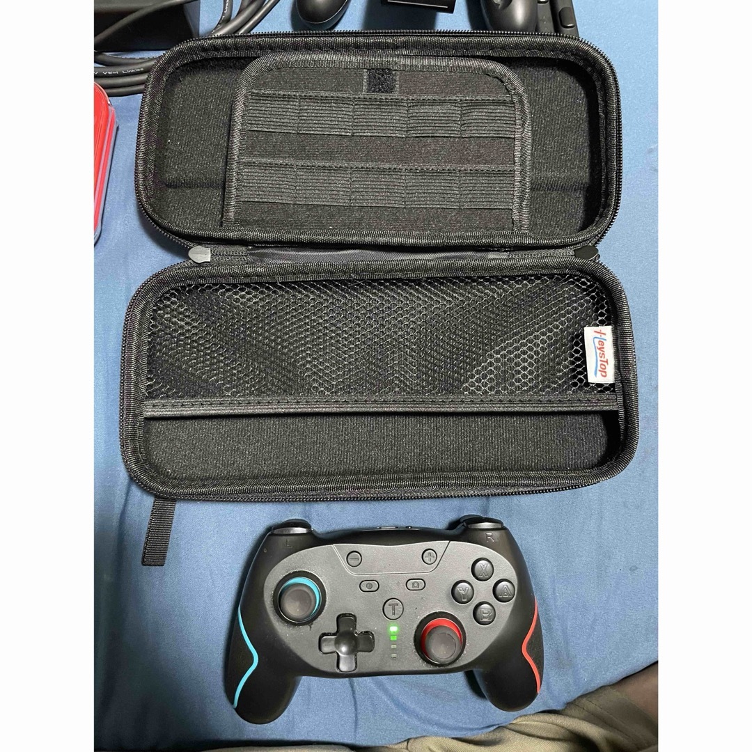 Nintendo Switch バッテリー強化版 ケース、別売りコントローラ付き Nintendo Switch バッテリー強化版 ケース、別売りコントローラ付き