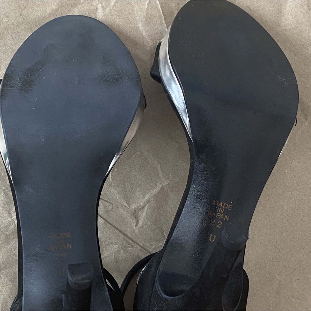 DIANA(ダイアナ)の【極美品】ダイアナ 22cmピンヒールパンプス 黒シルバー レディースの靴/シューズ(ハイヒール/パンプス)の商品写真
