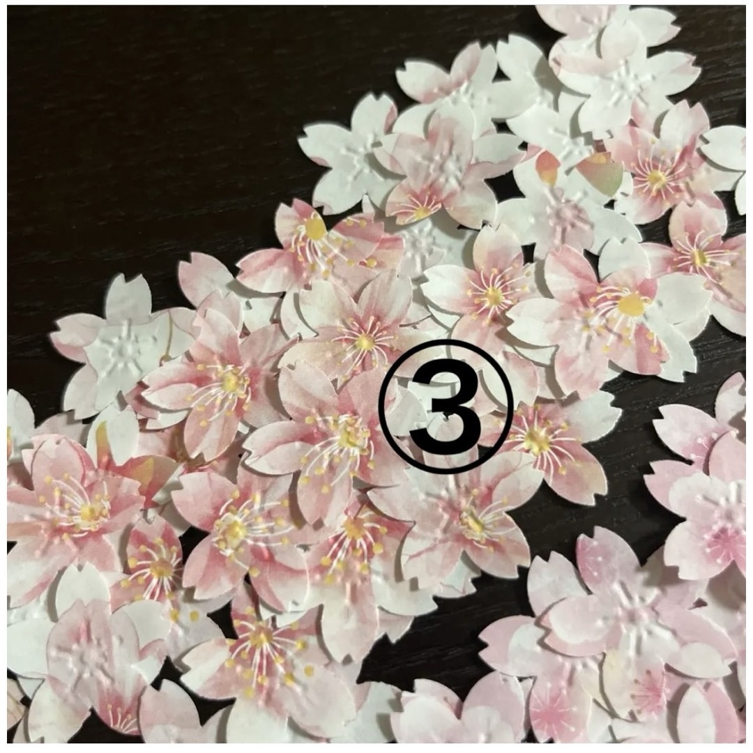ハンドメイド品デザインペーパー　桜の花　 エンボスパンチさくらスモール　800枚 ハンドメイドの素材/材料(各種パーツ)の商品写真