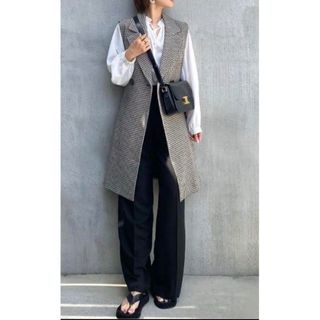 ザラ(ZARA)のZARA 千鳥格子柄　ジレ　チェック　ベージュ×ブラック(その他)