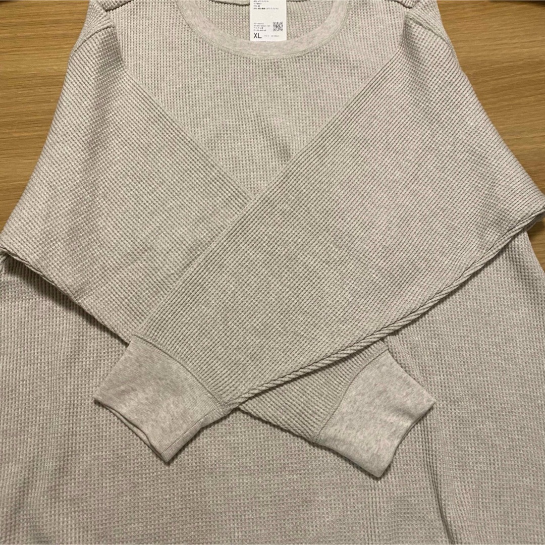 UNIQLO(ユニクロ)の新品未使用 タグ付き ユニクロ ワッフルクルーネックTシャツ 長袖 XL レディースのトップス(Tシャツ(長袖/七分))の商品写真