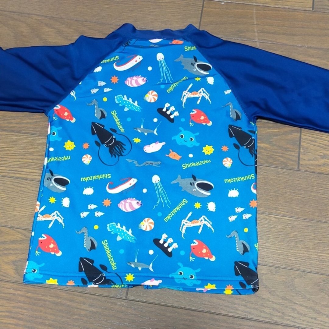 ラッシュガード 120 キッズ/ベビー/マタニティのキッズ服男の子用(90cm~)(水着)の商品写真