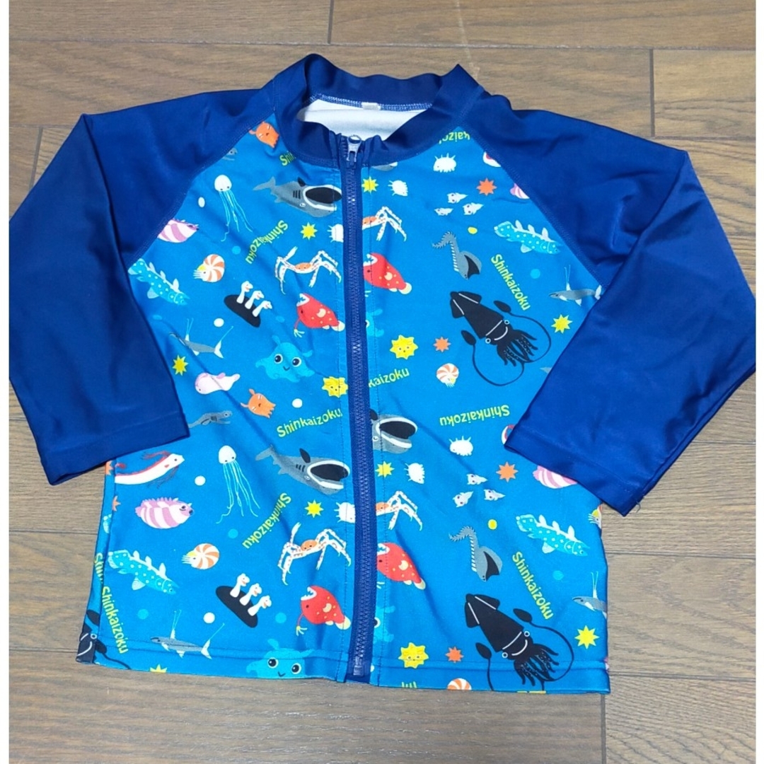 ラッシュガード 120 キッズ/ベビー/マタニティのキッズ服男の子用(90cm~)(水着)の商品写真