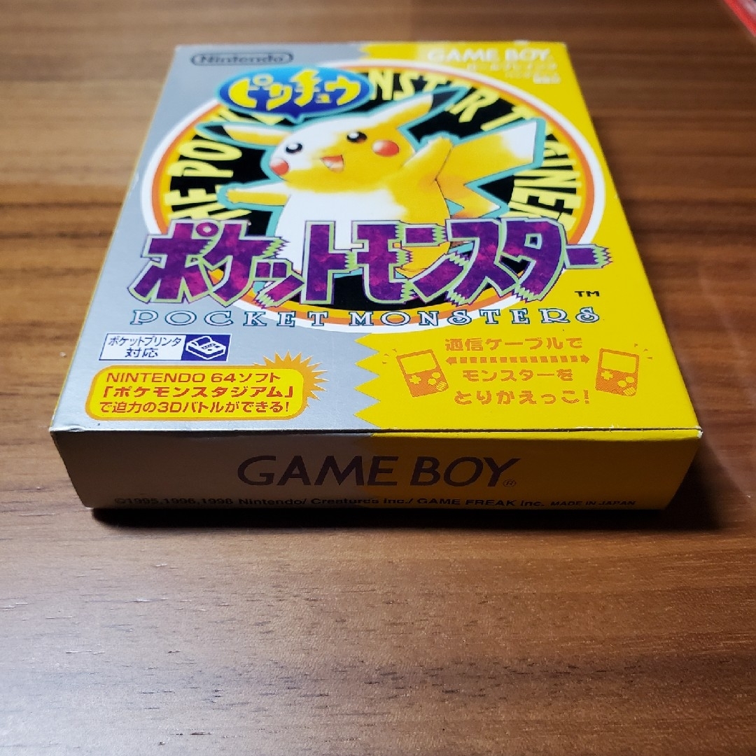 ポケモン(ポケモン)の(中古品)ポケットモンスター　ゲームボーイ　ピカチュウ エンタメ/ホビーのゲームソフト/ゲーム機本体(携帯用ゲームソフト)の商品写真