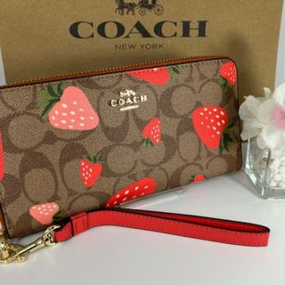 コーチ(COACH)の専用　COACH　長財布　ラウンドファスナー　小銭入れ有　シグネチャー　いちご(財布)