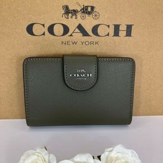 コーチ(COACH)の新品　COACH　二つ折り財布　小銭入れ有　カーキ　モスグリーン　レザー(財布)