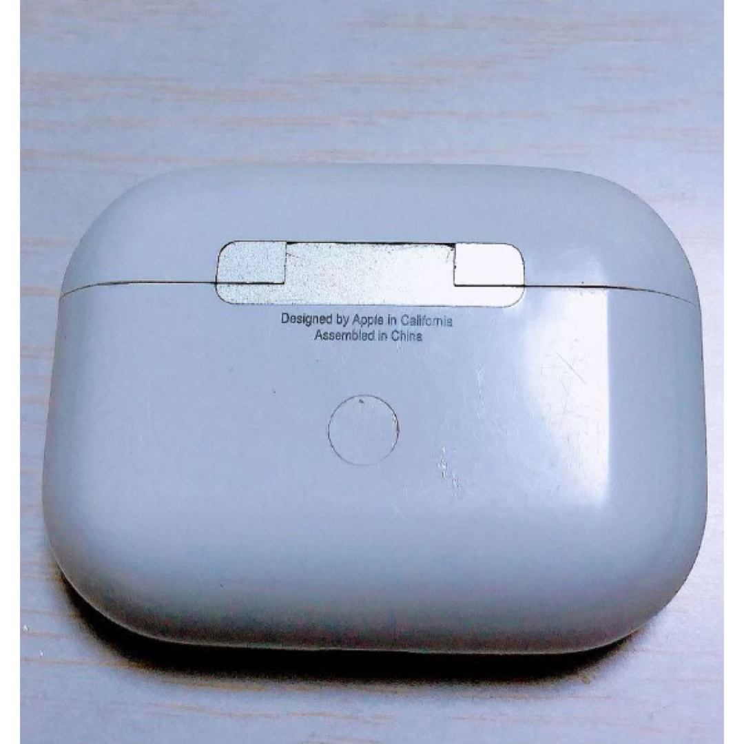 Apple(アップル)のAirPods Pro第一世代/イヤホン/ワイヤレスイヤホン スマホ/家電/カメラのオーディオ機器(ヘッドフォン/イヤフォン)の商品写真