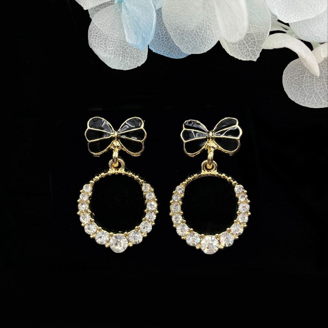 新品 ピアス s925 韓国 ゴールド ブラック 蝶 ダイヤモンド かわいい レディースのアクセサリー(ピアス)の商品写真