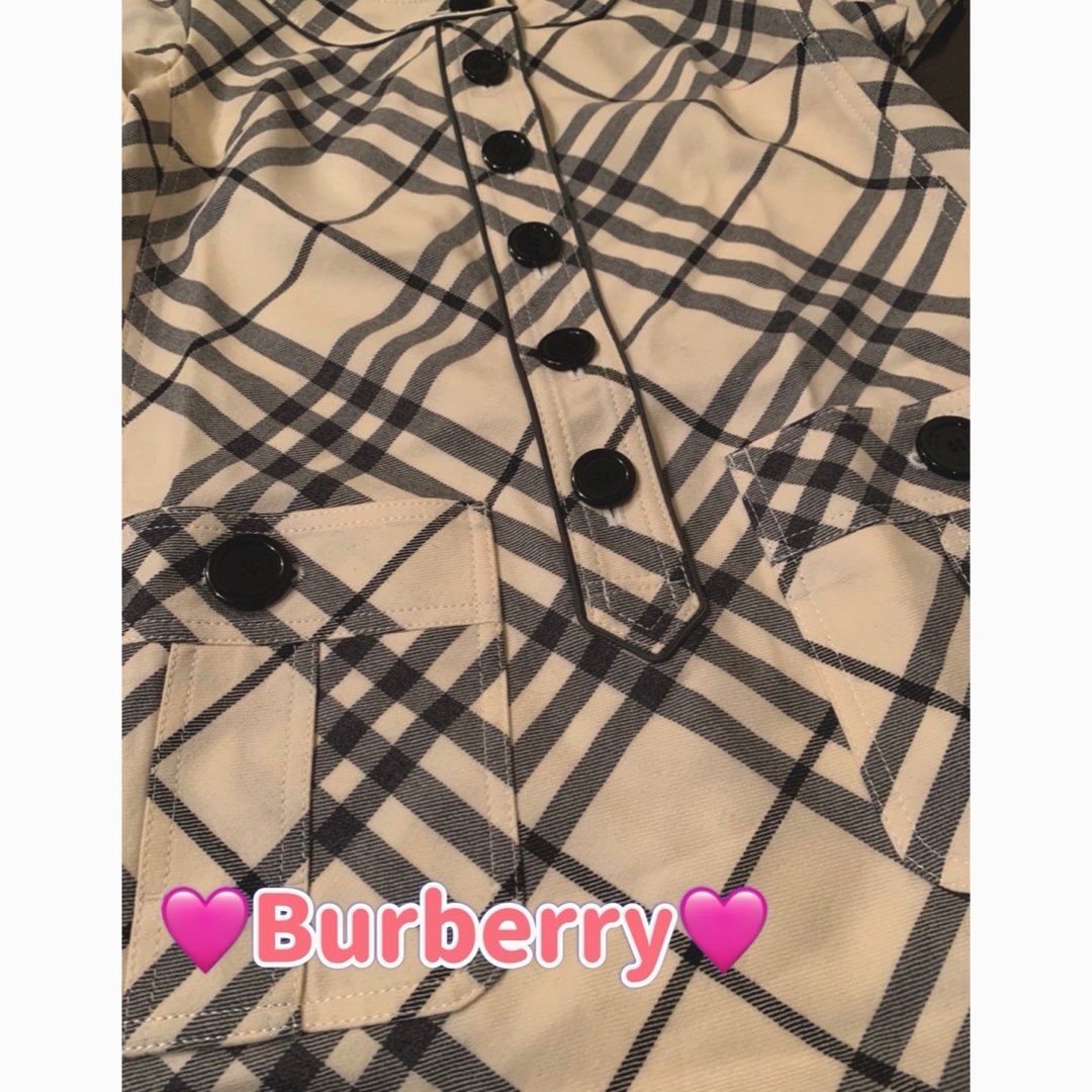 BURBERRY BLUE LABEL(バーバリーブルーレーベル)のBURBERRY ♪白チェック♪ワンピース♪Aライン♪ビックポケット付き♪ レディースのワンピース(ミニワンピース)の商品写真