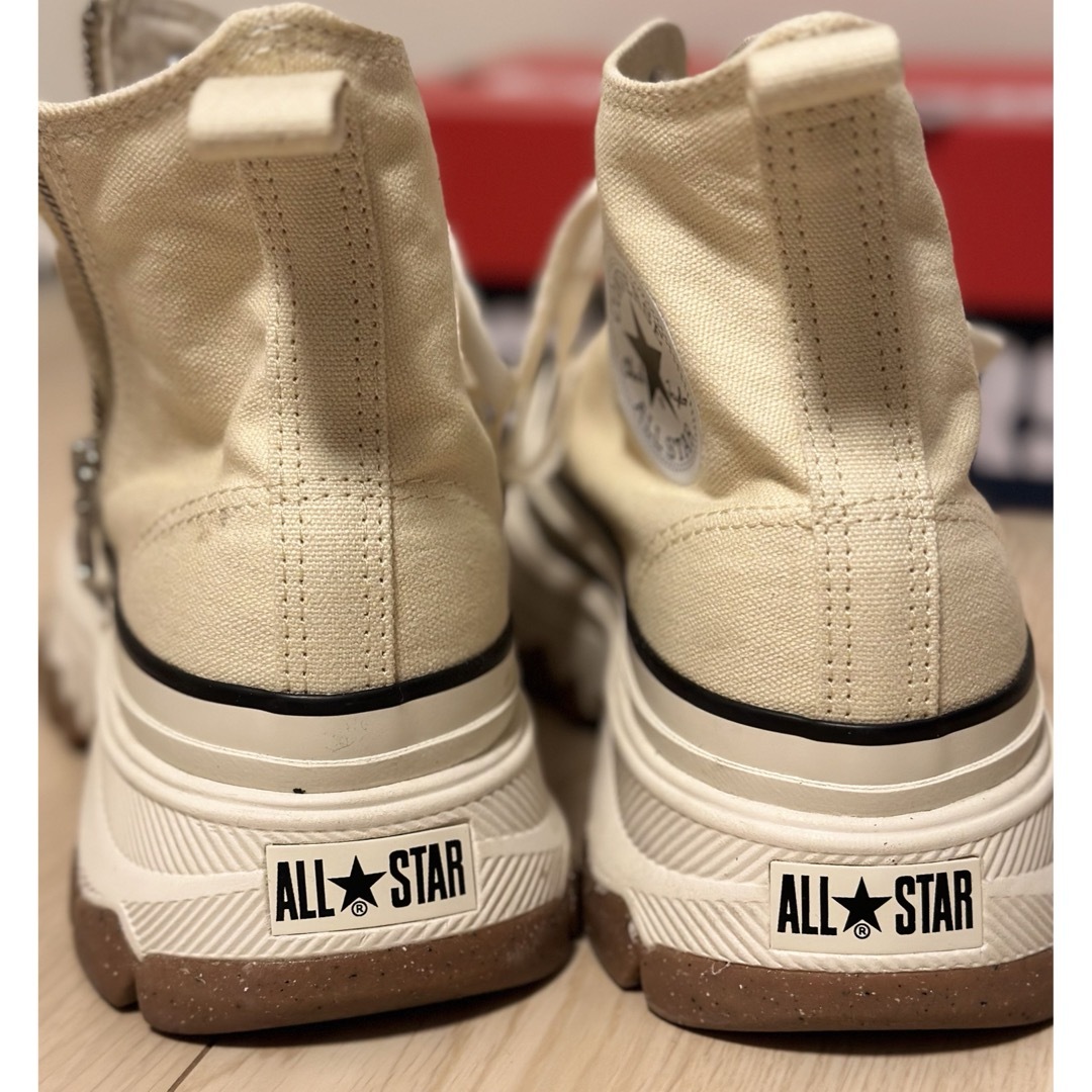 CONVERSE(コンバース)の週末限定値下げ　オールスタートレックウエーブ　ＨＩ　25.0cm レディースの靴/シューズ(スニーカー)の商品写真