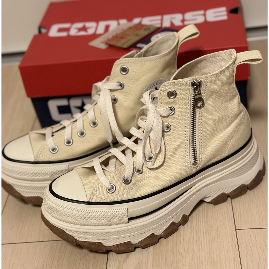 CONVERSE(コンバース)の週末限定値下げ　オールスタートレックウエーブ　ＨＩ　25.0cm レディースの靴/シューズ(スニーカー)の商品写真