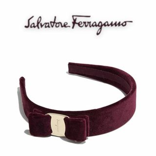 サルヴァトーレフェラガモ(Salvatore Ferragamo)のFerragamo フェラガモ ベロアカチューシャ　紫　パープル　イタリア製(カチューシャ)