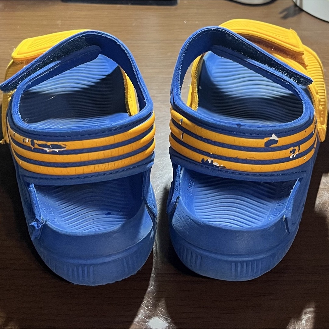 adidas(アディダス)のadidas(アディダス) サンダル　20cm キッズ/ベビー/マタニティのキッズ靴/シューズ(15cm~)(サンダル)の商品写真